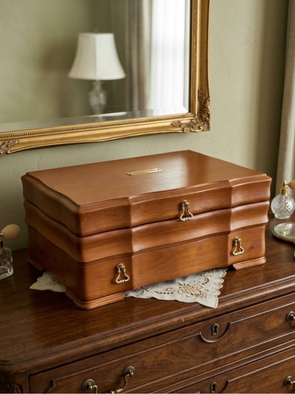 Vintage JASCO "The Empress" Large Wooden Jewelry Box Chest | Made in Canada